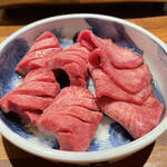 焼肉熱帯夜 ヨルテヤ - タンは厚切りタンと上タンを選択