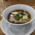 Chuuka Mizutani - 濃いめのスープに浮かぶ鶏シャーチューが島々の様