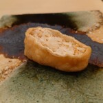 江戸町 すぎもと - ○いなり
      ほんのり甘みのじんわりと来る美味しさ
      