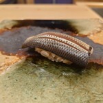 江戸町 すぎもと - 
      ○佐賀県のコハダ（煮切り醤油）
      酢〆されたコハダの旨味かぐわぁっと口の中に広がる❕
      これも熟成されてるのだろうか？