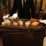 Ristorante Aso - さすがリストランテ、チーズはワゴンで。