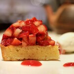 SALON BAKE & TEA - 苺のタルト
