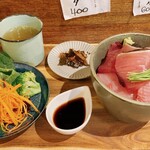 Bowl - ヨコワ、ヒラマサ、桜マスののっけ丼