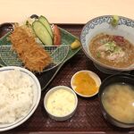 Tsukiji Shokudou Genchan - アジフライと鯛ごま定食