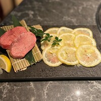 北新地焼肉 きらく - スーパーネギタン塩と上タン