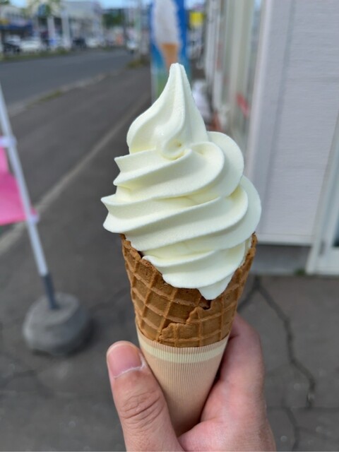 暑かった日、、思惑がはずれて昼飯抜きになった : あいすの家 北見メッセ店の写真