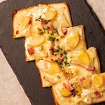 Apple and bacon tarte flambée