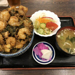 Nihon Ryourihara Da - ミックスかき揚げ丼