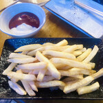 立ち飲み マルイチ - ポテトフライ。250円