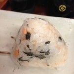 本格手打 いわしや - (料理)三田米コシヒカリおにぎり わかめ・鮭