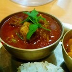 NEPALI CUISINE HUNGRY EYE Dine & Bar - マトンカレー