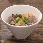 トリワイン ＰＩＫＯＳＨＨＨＵ - 鶏のどて煮