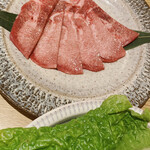 焼肉　晋州 - 特上タン