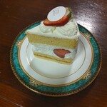 CALVA - 『完熟苺のショートケーキ』