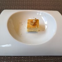 Cucina Italiana 東洞 - ご挨拶の一品　チーズの…（忘れてしまいましたが、濃厚で美味しかった）