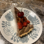 fruits peaks - ダークチェリーといちごのチョコムース