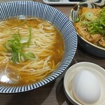 豚丼と中華そば クロちゃん食堂 - 