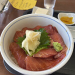 海鮮市場平島水産 - 中トロマグロ丼