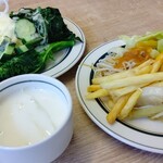 NOLA 深谷のめぐみ食堂 - サラダバーとスープ