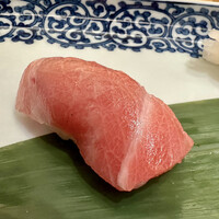 鮨割烹やま中 - 鮪トロ