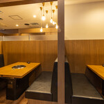 焼肉 水谷 - 全てのお席が個室仕様でゆったりとお食事をご堪能いただけます。(天井は解放)