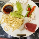 Bambus Garten - 二皿目、好きな食材でその場で調理