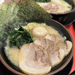 横浜家系ラーメン ええが家 - 