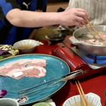 Agu Buta Shabuando Okinawa Ryouri Asatoya - 