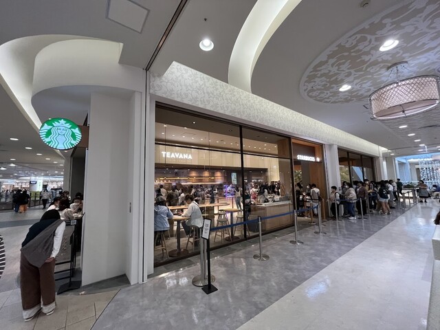 STARBUCKS COFFEE 越谷イオンレイクタウンkaze2階 カフェプラザ店 （スターバックス コーヒー） - 越谷レイクタウン ...