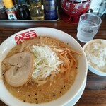 宝介 - みそとんこつ