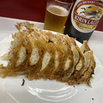 ぎょうざ専門店 赤萬 三宮店 - 