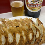 ぎょうざ専門店 赤萬 三宮店 - 