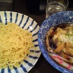 肉厚わんたん麺と手作り焼売 ら麺亭 - ワンタンつけ麺