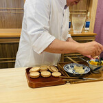 銀座 きた川 - 季節によって中身が変わる最中。