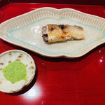 銀座 きた川 - 丁寧に骨を抜いて出してくださる　四万十川の鮎。