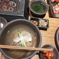 炭火焼肉 牛仁 一番町本店 - 