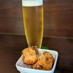 Kakuuchi FUTABA - ビール450円　胸肉唐揚げ（酢ラー油）300円