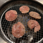 Yakiniku Kingu - じんわり焼きましょう。