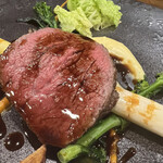 ミザンセーヌ - ⑧牛フィレ肉、アリッサ　インカのめざめ
      （牛フィレ肉は長崎県産）見た目でわかるでしょう。美味くない訳ない。こんなに食べた後でも旨さに驚いてしまいます。