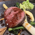 ミザンセーヌ - ⑧牛フィレ肉、アリッサ　インカのめざめ
      （牛フィレ肉は長崎県産）ひとつ謎なのが、このネーミング。『インカのめざめ』？