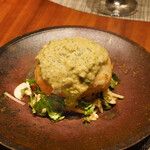 グルマンディーズ - めかじきベニエ、ハーブたっぷりのタルタルソース