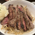 TOKYO ステーキ丼 ガブス - 