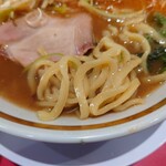 家系ラーメン 王道家直伝 - 麺