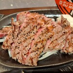 Oh!MY STEAK - お願いしていないのにステーキをスライスしてきた…。