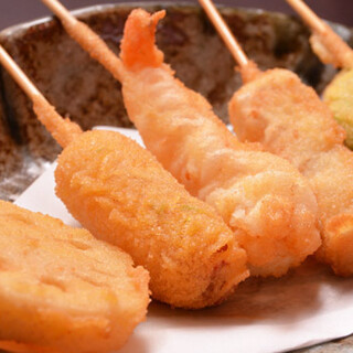 The crispy texture is irresistible ♪ The famous Fried Skewers made with carefully selected ingredients are a must-try ◎