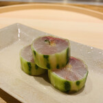 温石 - ① 先付1：アジの胡瓜巻き