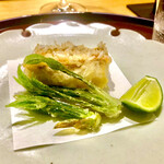 礒田 - 鱚とシャキッと爽やかなコシアブラの天麩羅