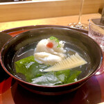 礒田 - 鮎魚女と筍、和布のお椀　ホロホロの優しい鮎魚女が美味しい