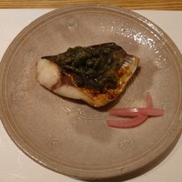 懐韻 - （焼物）鰺の香り焼　蓬の餡　蓬の天かす