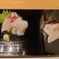 懐韻 - （造里）生　縞鰺　鯛
                    　　　締め　サーモン　縞鰺　勘八